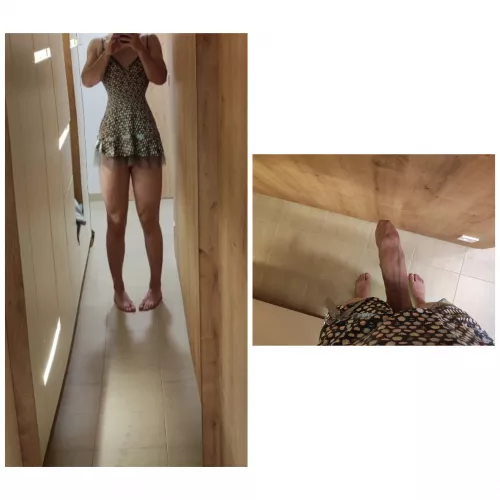 Bro please, help me! I woke up and this thing was between my legs...I don't know what to do😭