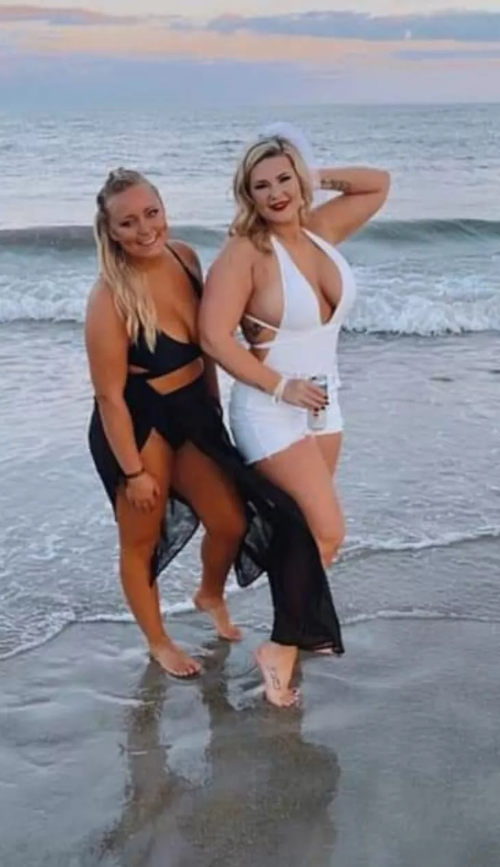 Busty beauties