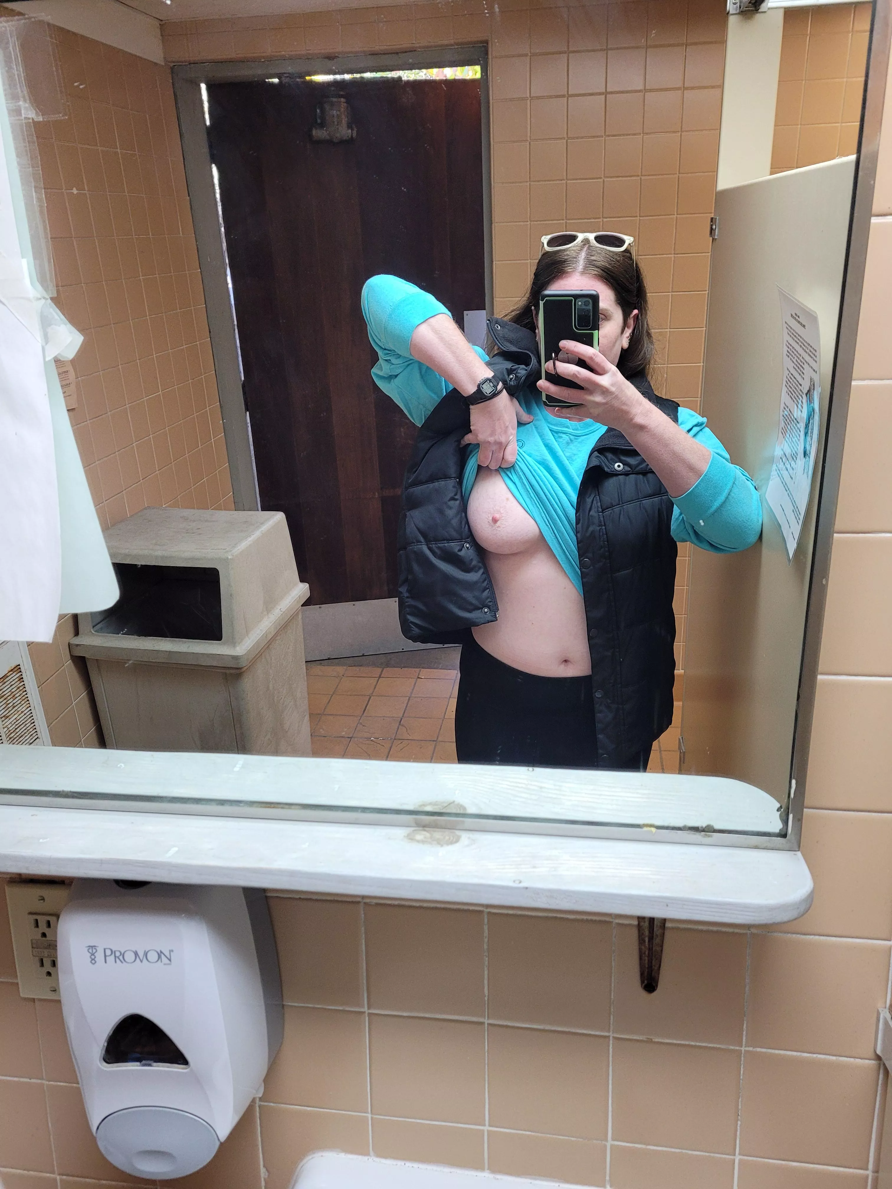 Campground bathroom. I wonder if the lady in the stall wondered what I was doing. 🤭