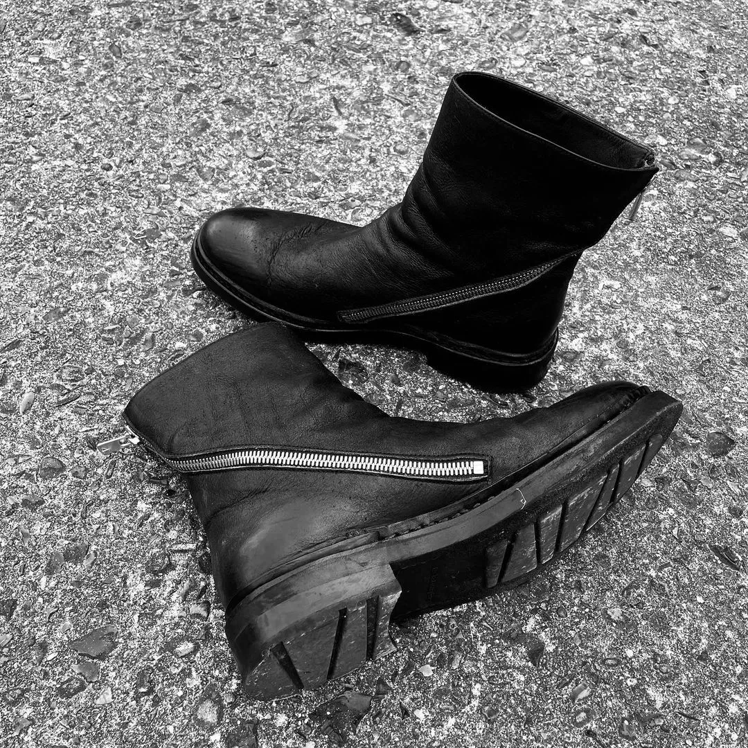 Can anyone help me with the name of this style of boot? Something without laces, rounded toe, zipper is completely optional. Can anyone help me with the name of this style of boot? Something without laces, rounded toe, zipper is completely optional.