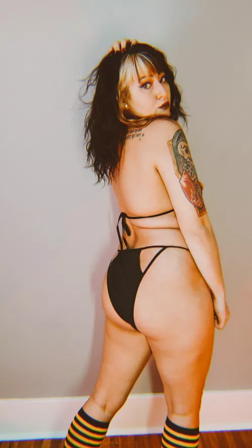 Can I be your boo? 😏💋 [f] 25