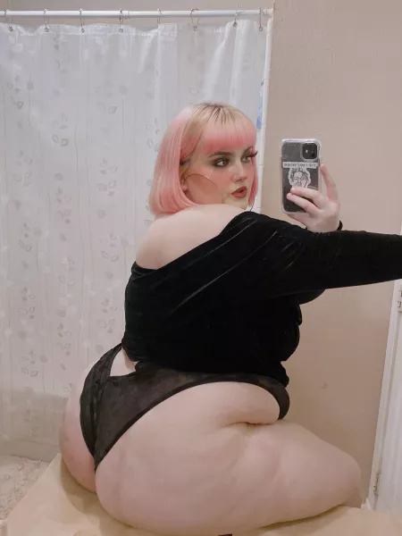 can i sit on your face? 😈