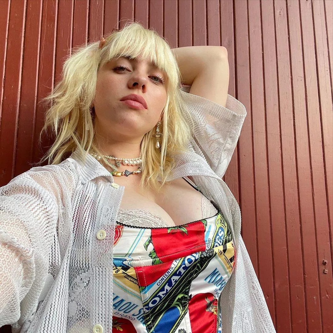 Can someone rp as Billie Eilish, Danielle Bregoli, Amouranth, Pokimane, Bella Thorne, Selena Gomez, Katy Perry, or Miley Cyrus for me please? Can someone rp as Billie Eilish, Danielle Bregoli, Amouranth, Pokimane, Bella Thorne, Selena Gomez, Katy Perry, or Miley Cyrus for me please?