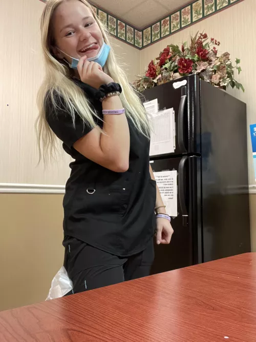 can we get a quickie in before I go back in from break? 😋