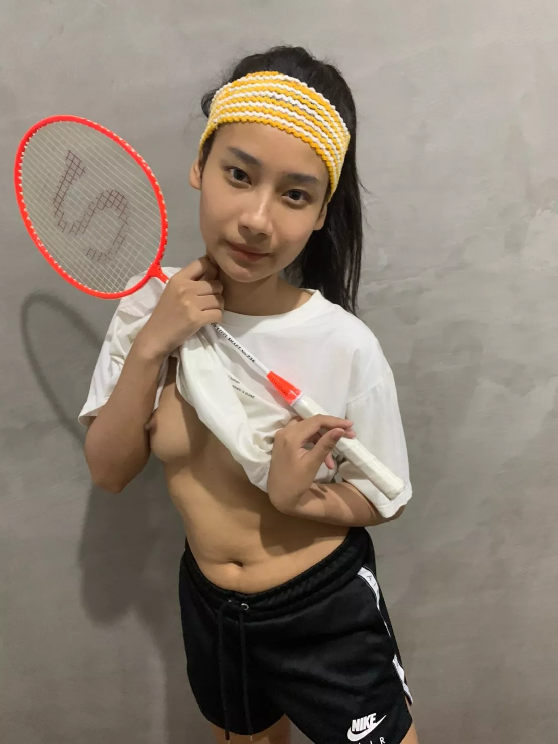 can we play something' else. Im bored of playing badminton now 😝😝