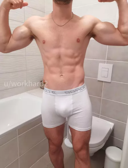 Can you find the breeder? 😋