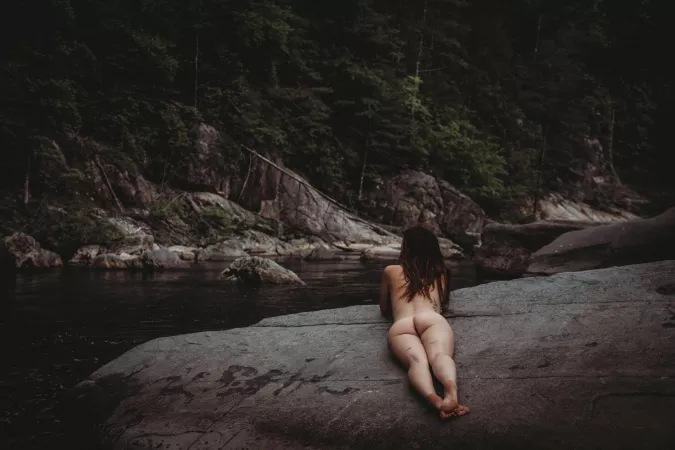 Can you lend me a hand with the sunscreen?