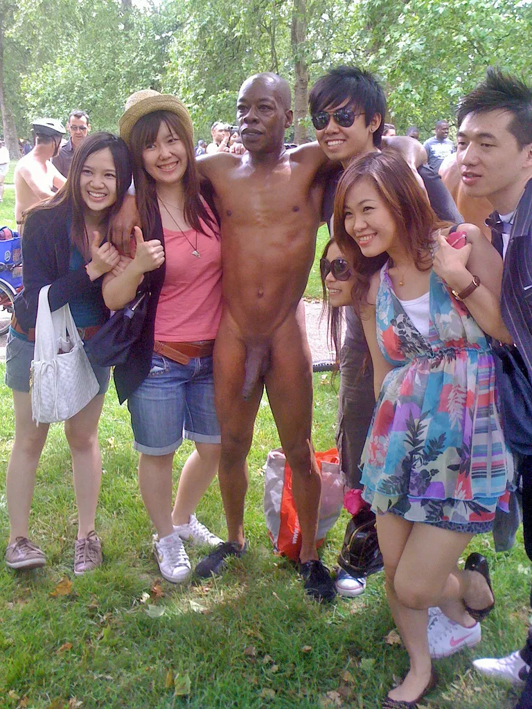 CFNM fetish and more! This ticks the boxes for CFNM, exhibitionism, voyeurism, interracial and size, all a legal public event (WNBR). CFNM fetish and more! This ticks the boxes for CFNM, exhibitionism, voyeurism, interracial and size, all a legal public event (WNBR).