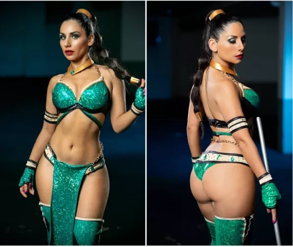 Clau Bailarinita as Jade