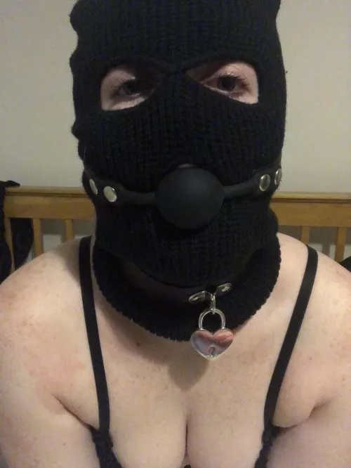 Collared and gagged 🖤