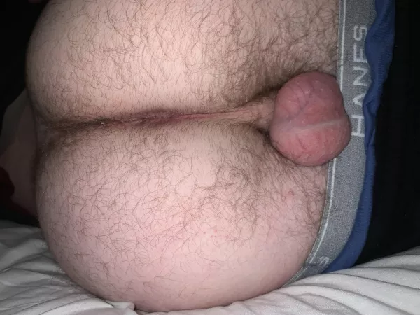 Come get a taste of this sweaty hole Come get a taste of this sweaty hole