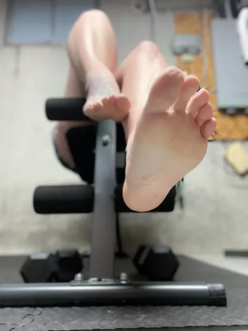 Come on let's sweat, baby