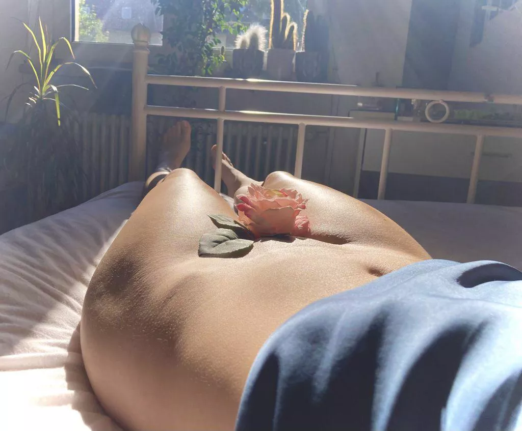 Come over, I offer: free dick ratings, toy play, sucking dick vids, boy/girl content, oiled naked twerking, dirty talking, custom requests and more on my OF π₯΅π Link in my pinned postππ Come over, I offer: free dick ratings, toy play, sucking dick vids, boy/girl content, oiled naked twerking, dirty talking, custom requests and more on my OF π₯΅π Link in my pinned postππ