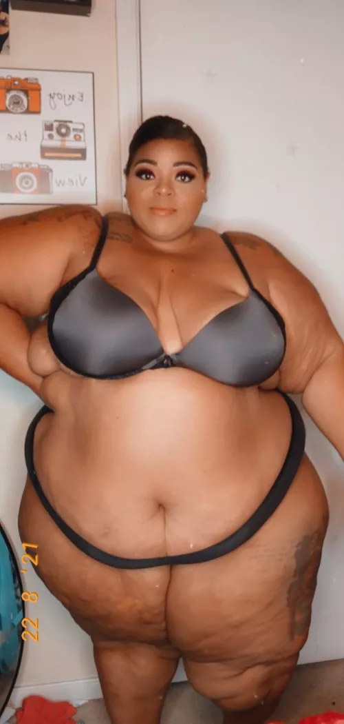 Come unwrap a gift you didn't even know you wanted 😘😘