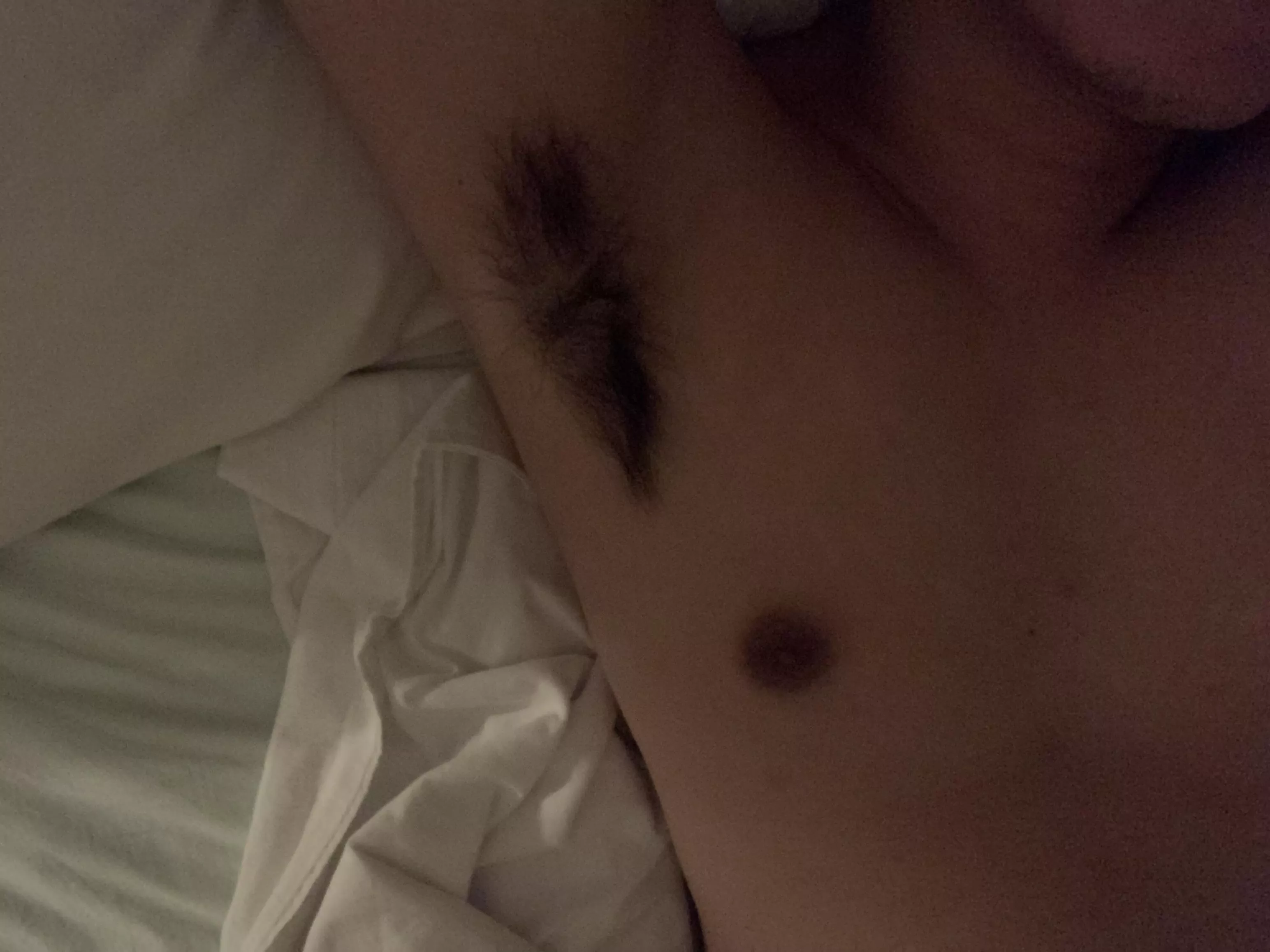 Cuddle with me 🥴