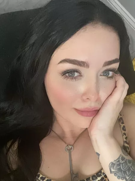 🖤 cuddles are my favorite 🖤