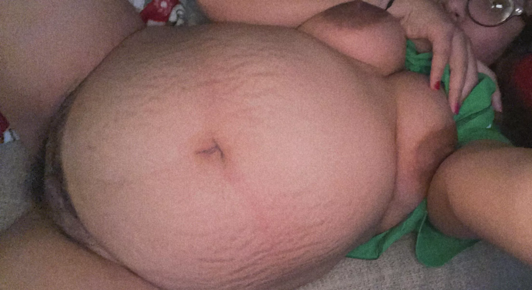 cum all over my belly 🤰🏻💦