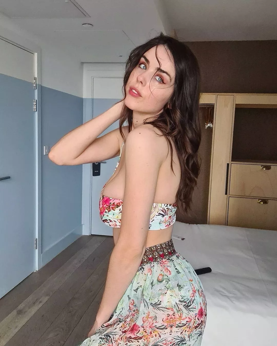 Curvy