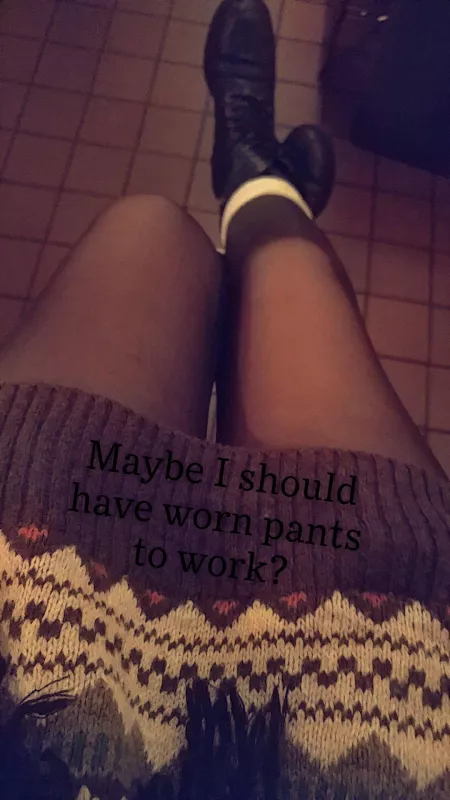 Cute girl at local coffee shop refuses to wear pants [F]or easy access (; ☕️