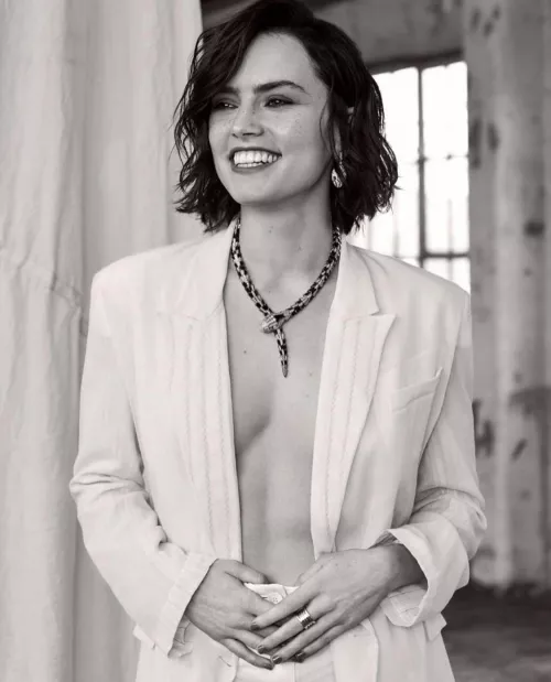 Daisy Ridley gets me so hard