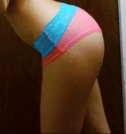Dan here. In fiancé's boyshorts and stockings and mini skirt here. Interests : roleplay, bdsm, cbt, ballbust, exhibitionism, bondage, cuckold. Would loves to get ballbusted now. Dan here. In fiancé's boyshorts and stockings and mini skirt here. Interests : roleplay, bdsm, cbt, ballbust, exhibitionism, bondage, cuckold. Would loves to get ballbusted now.