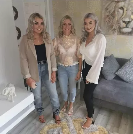 Daughter mother daughter