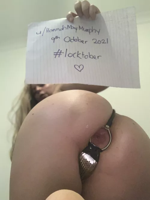 Day 9 fucked my ass again. I’m loving anal more now my pussy is locked away.