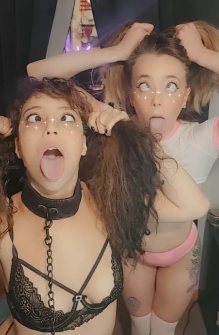 Did anyone order a pair of mindless fuckdolls? 🤤🤤