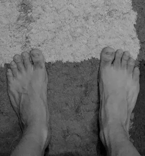 DM for feet pics / custom feet pics | size 8.5 | I am waiting for your messages