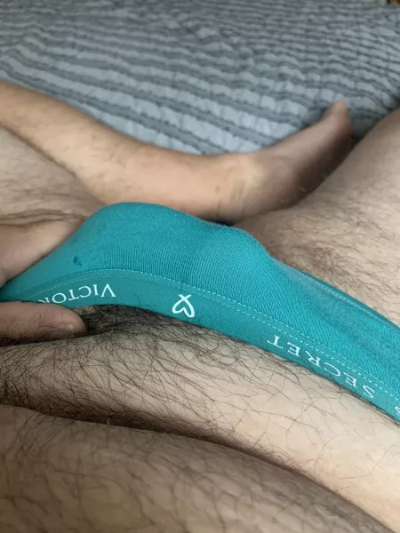 DM’s open. Who wants to watch me soak these