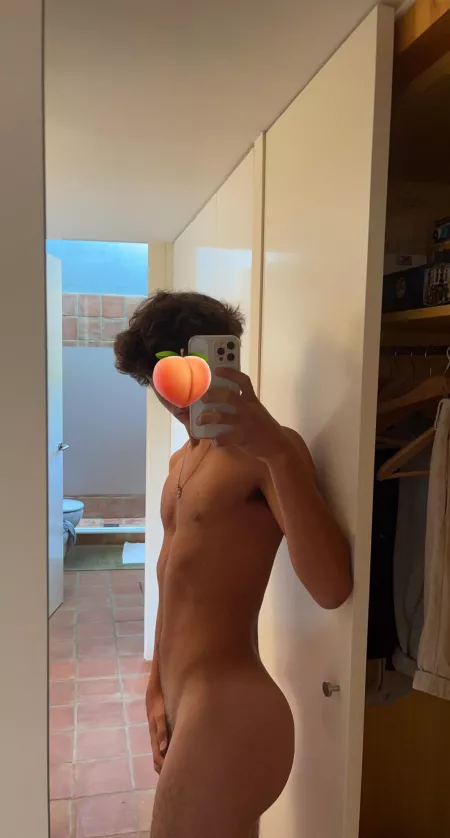 do i hace a nice ass?🍑🥺