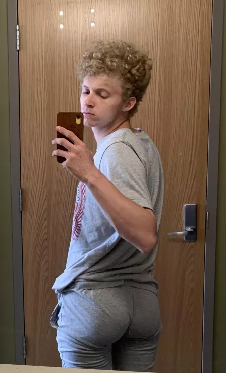 do these sweatpants compliment my figure?