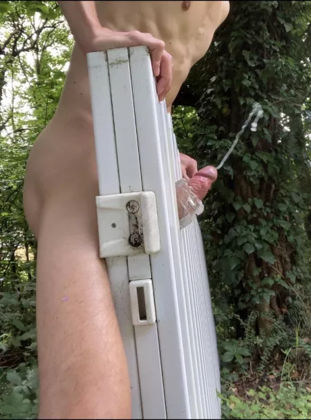 Do you know this ticklish moment like riding on a knife 🔪 and then you just UNLOAD your balls? 💦💦💦💦🍆