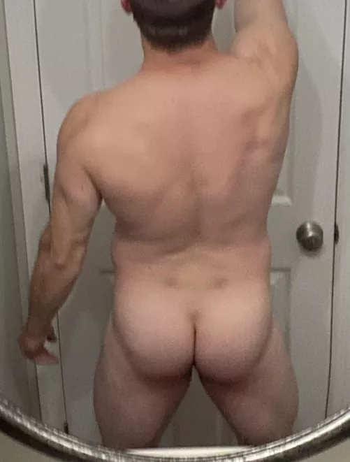 Do you like dad butt? (41)