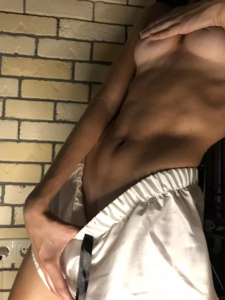 Do you like fit girls?🐈