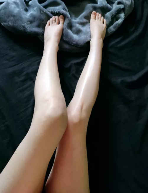Do you like my legs? 🥺