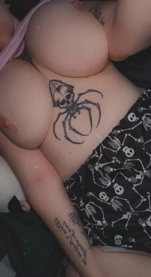 Do you like my new tattoo 🖤