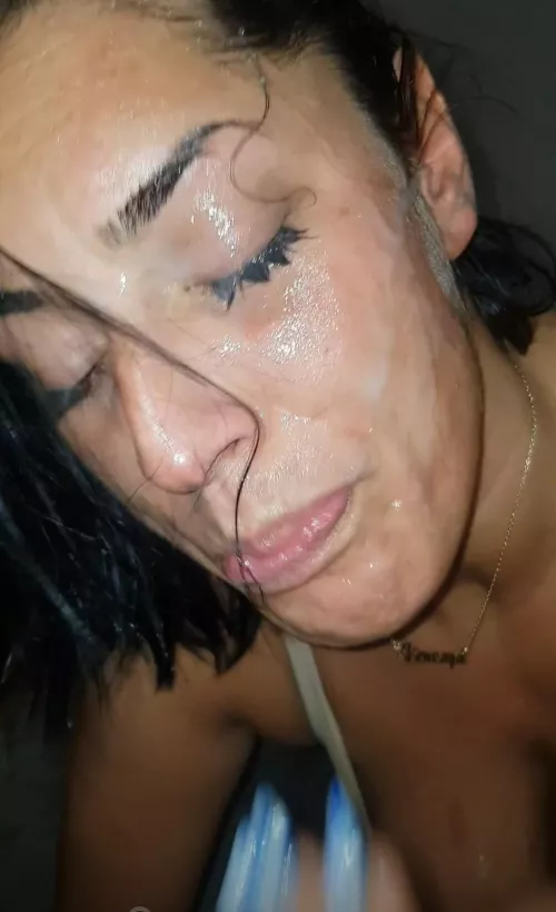 Do you like my sucking style? I always like to spit on it. It makes things so much hotter 🥵