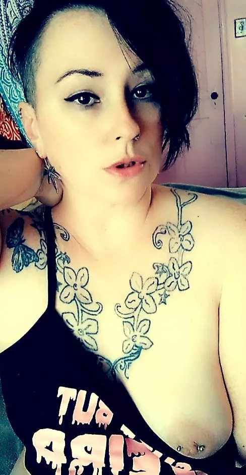 Do you like thick yummy milfs with NO PPV? Check out my page, 18 months worth of content to keep you busy and daily posting! Do you like thick yummy milfs with NO PPV? Check out my page, 18 months worth of content to keep you busy and daily posting!