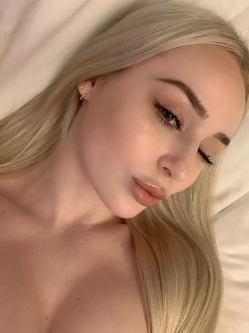 Do you love to cum on a pretty face?