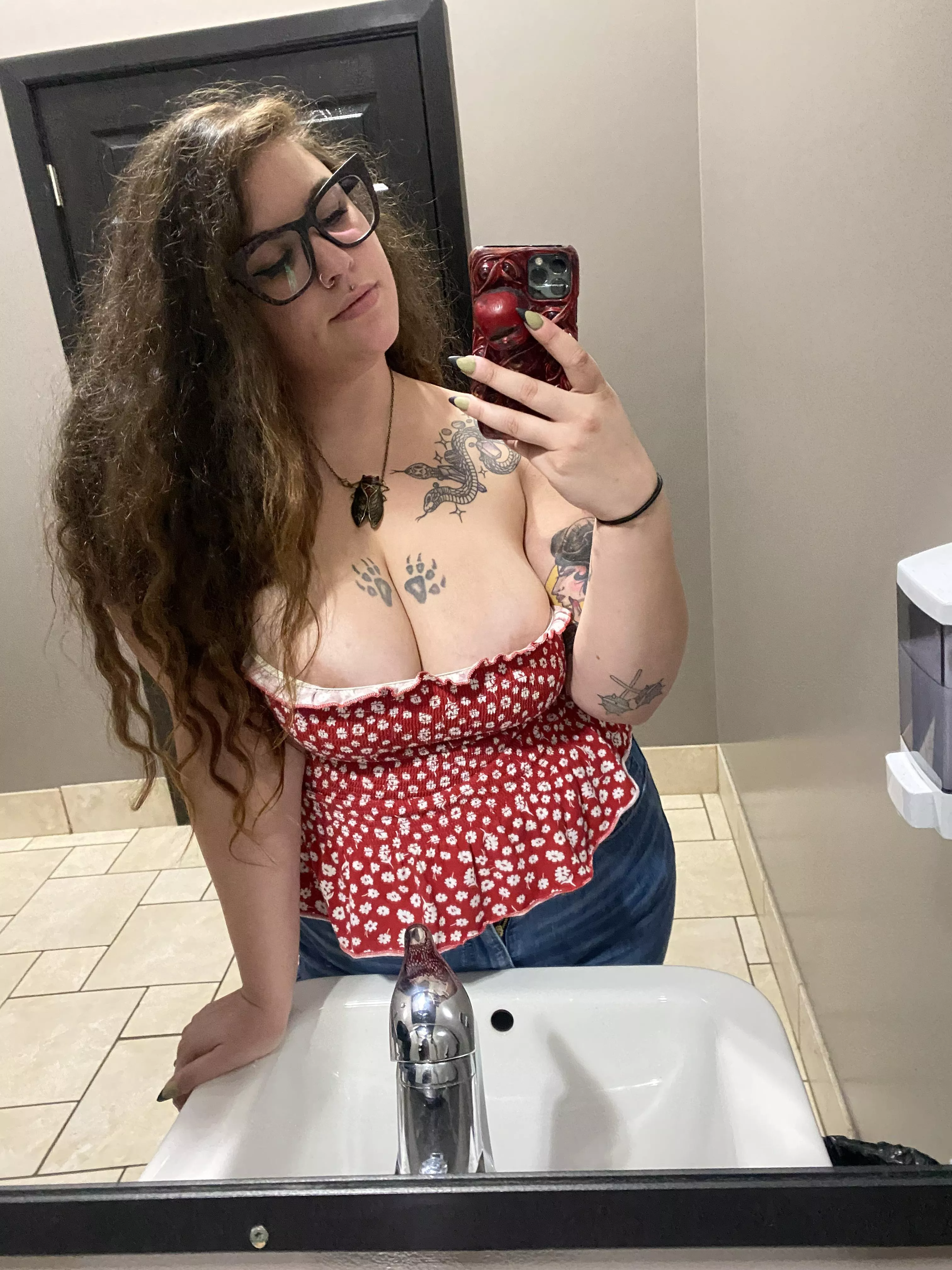Do you think anyone noticed? I was one of three girls at the bar last night and every guy watched me go to and from the bathroom. Probably hoping I would slip out. What do you think? Do you think anyone noticed? I was one of three girls at the bar last night and every guy watched me go to and from the bathroom. Probably hoping I would slip out. What do you think?