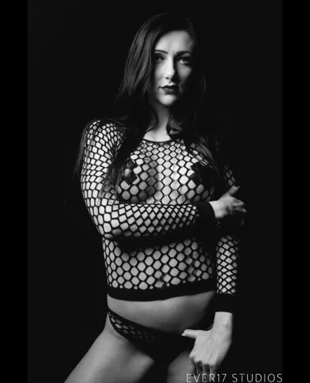 Do you want a goth gf like me to ruin your life? ;)