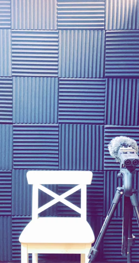 Does anyone want some ASMR content?! 😏