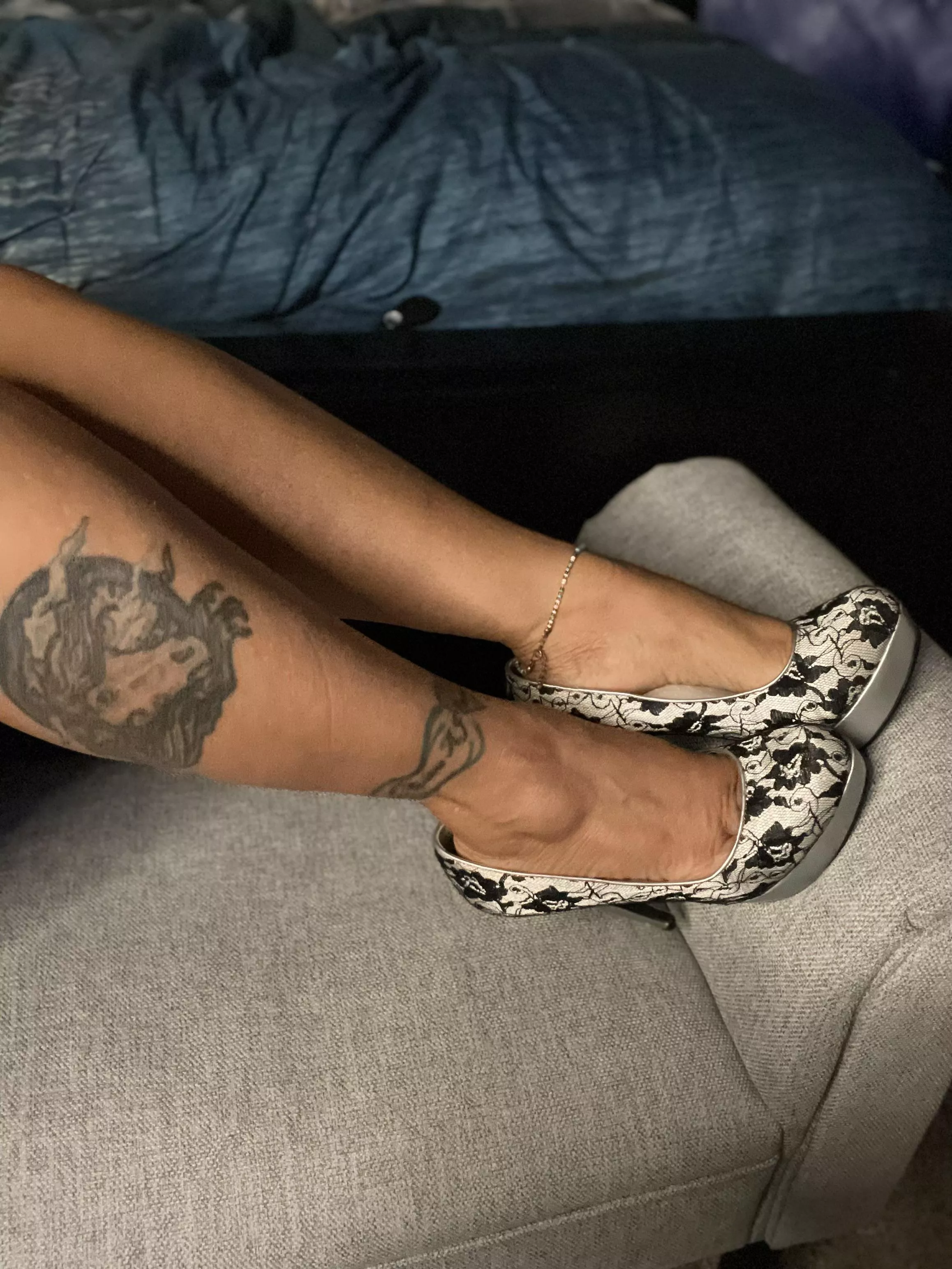 Don’t even need nylons to make my legs look good
