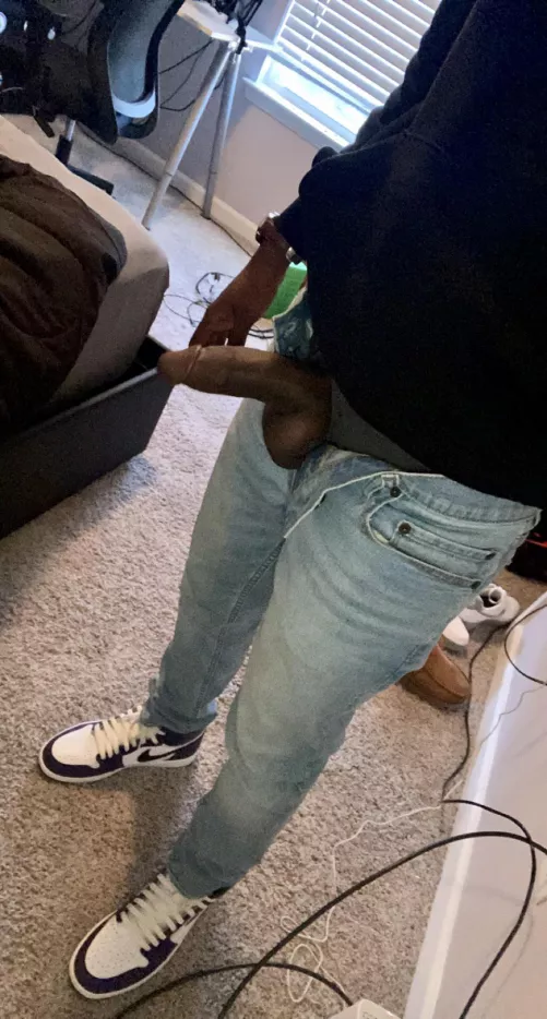 don’t mind the cords, cleaning up.