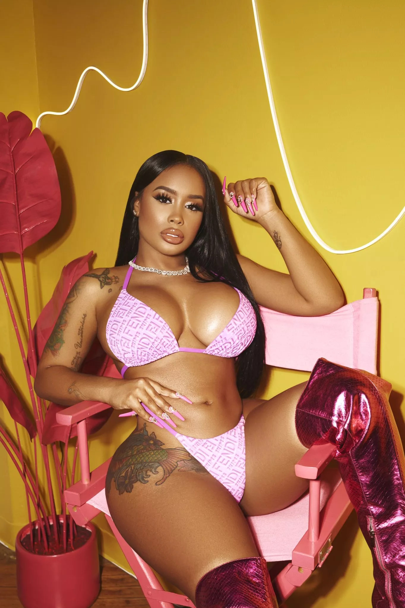 DreamDoll has one of the best bodies in the game, natural or not 🔥🔥