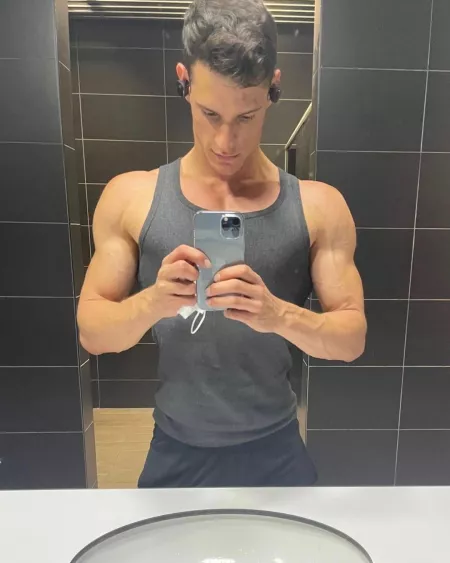 “Ele SanMi” … “Ele SanMi” …