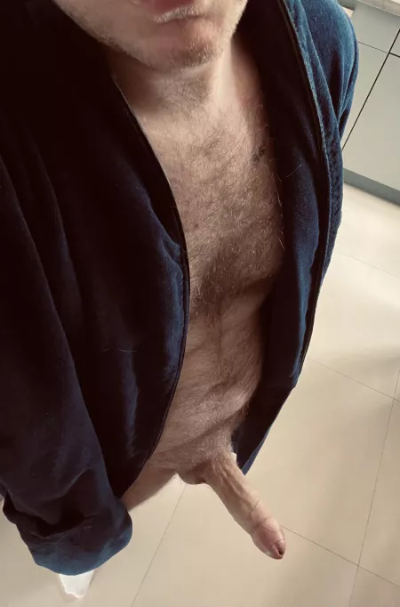 Ending my day in the Homeoffice - join me for a Happy End? DM’s open. 😜