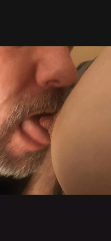 Erase my tongue, baby.