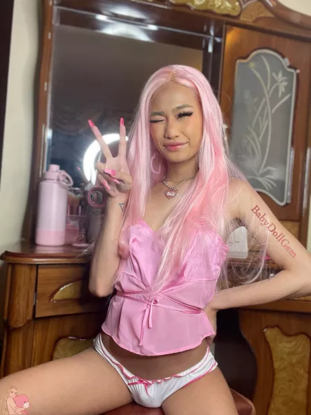 Even my tiny clitty can make a bulge ☺️